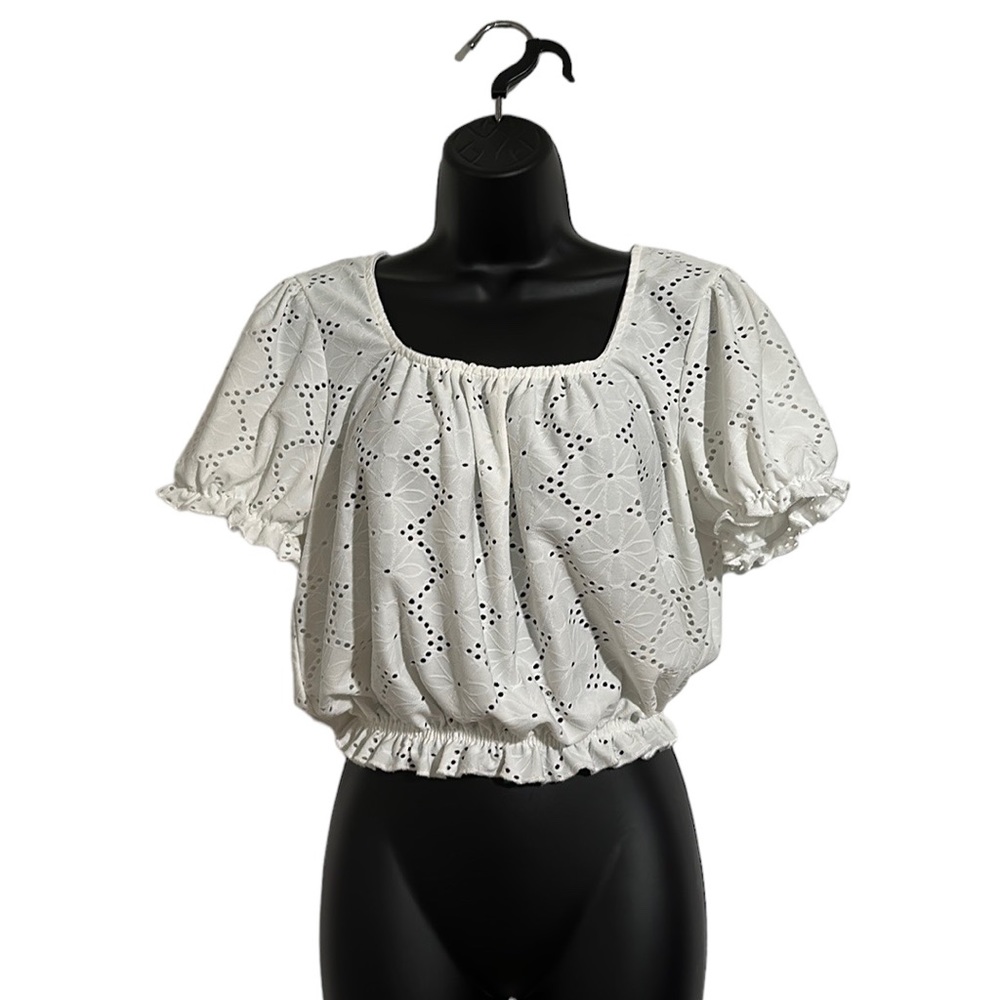 Persaya White Short Sleeve Cropped Eyelet Detail Top Sz L
